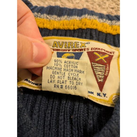 Vintage Y2K Avirex Men's Pullover Sweater Spellout Navy Blue Size 3XL V-neck. - Picture 4 of 6